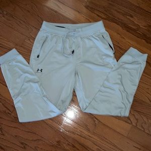 Men’s light grey Under Armour joggers